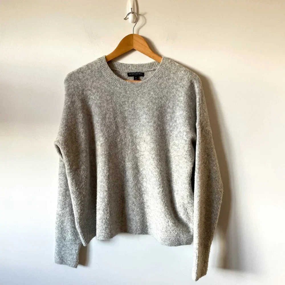 Banana Republic Wool Blend Soft Knit Crew Sweater Grey Size Medium